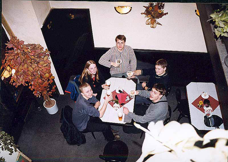 14 - Anders, Katja, Hallgrim, Tore, Espen og EspenH paa Pub