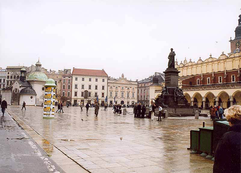 44 - Stor, aapen plass