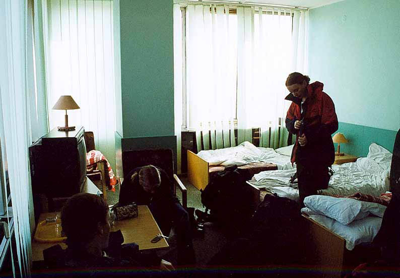63 - Jentene sitt rom